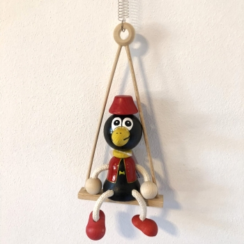 Panáček ptáček na houpačce